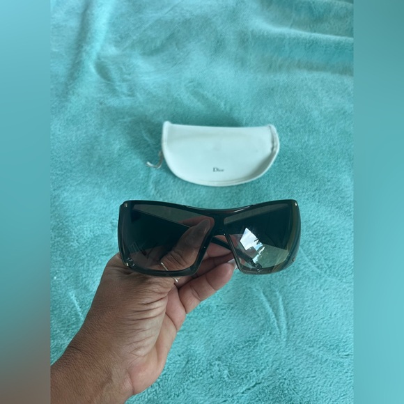 DIOR VINTAGE OVERSIZED SHIELD BROWN SUNGLASSES - Picture 3 of 4